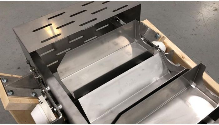 Jasa Pembuatan Bucket Conveyor dan Jual Spareparts Conveyor Lainnya   